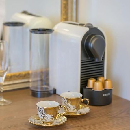 Bpr The Golden Astoria With Balcony And A/C Apartment Budapesta Exterior foto